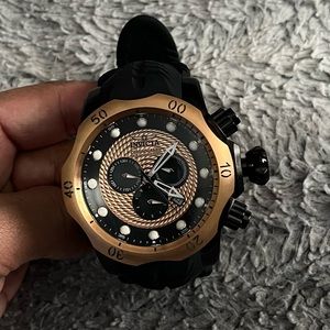 Invicta watch 53. Worn 3x. See details